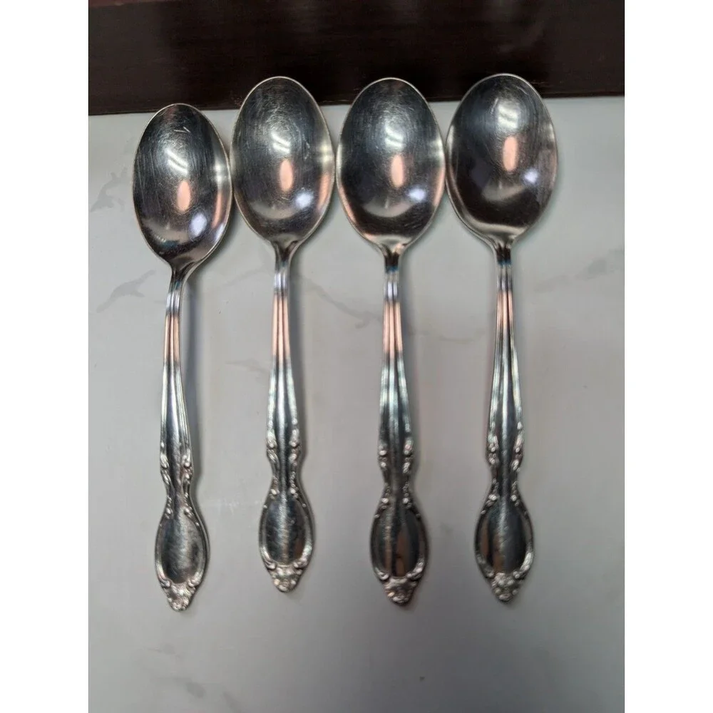 WM Rogers Precious Mirror Silverplate Flatware Set 41 Pc with Chest